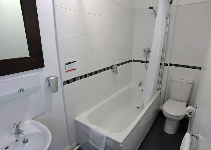 فندق Channings By Greene King